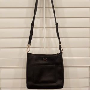 Micheal Kors Black crossbody purse
